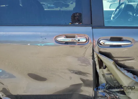 2024 Toyota Sienna Xle из США, поврежденный, VIN 5TDJSKFCXRS124248